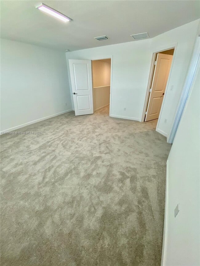 Building Photo - 4163 Lagoon Shore Dr