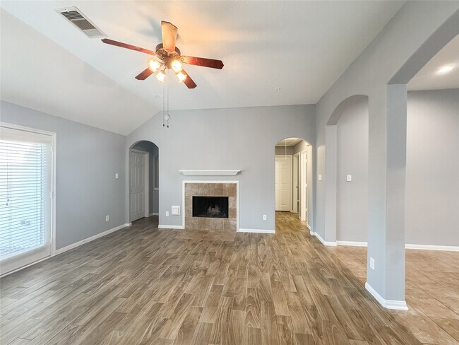 Building Photo - 19214 Garrett Knolls Ln