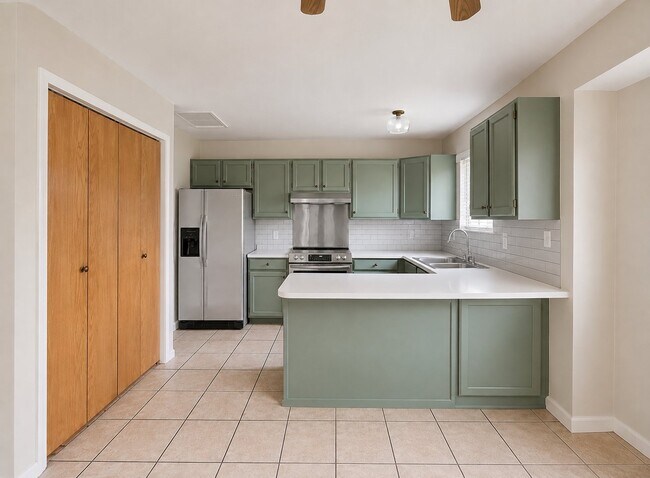Building Photo - 2930 Dunsmoore Way