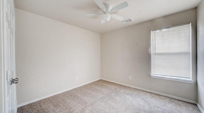 Building Photo - 8743 Thistlemoor Ln