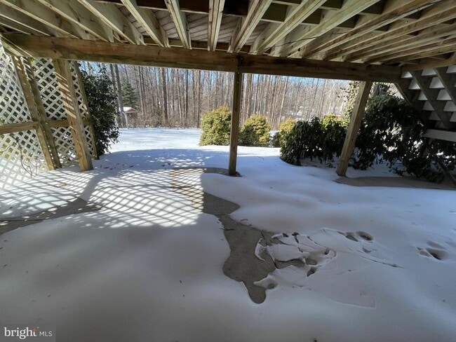 Building Photo - 5300 Summit Dr