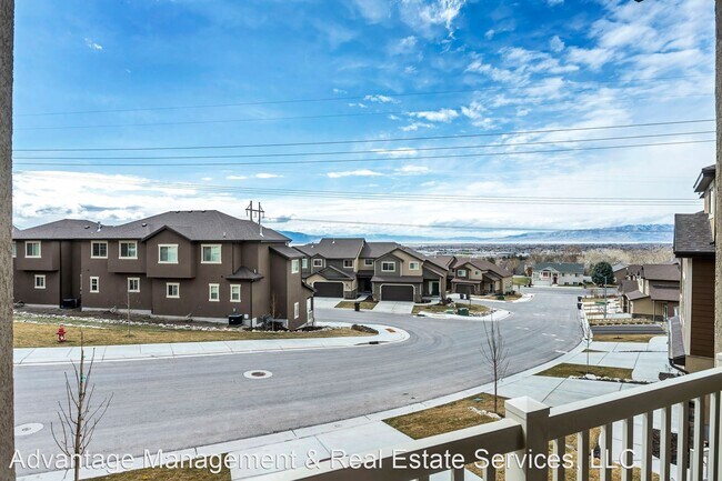 Building Photo - 3 br, 2 bath House - 795 Aspen Circle