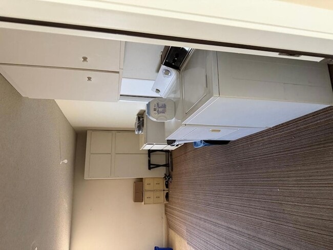 Building Photo - 9209 W Glen Oaks Cir N