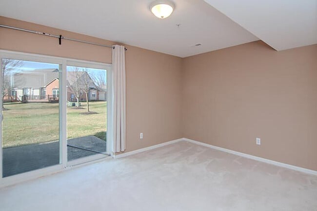 Building Photo - 448 Cherry Orchard Rd