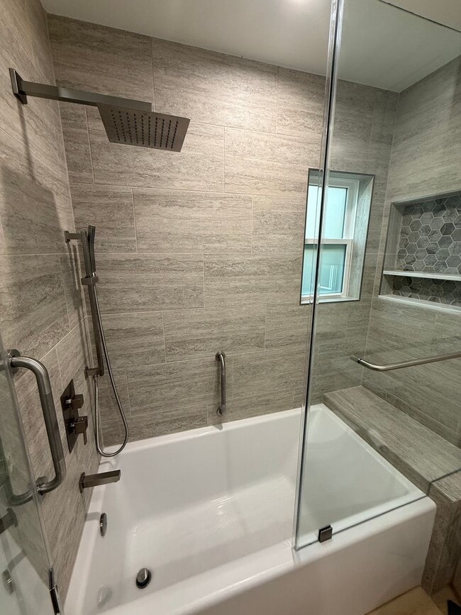 Building Photo - A New El Dorado II just waiting for You