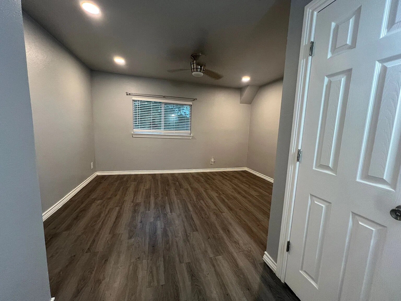 Building Photo - Room in Townhome on Magnolia Blossom St