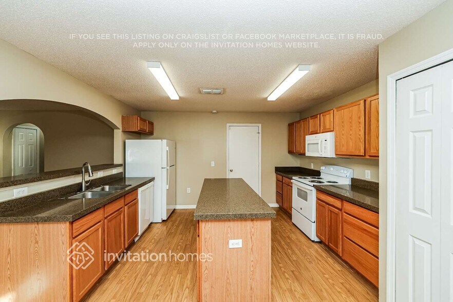 Building Photo - 11142 Summer Star Dr