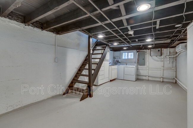 Building Photo - 602 Harding Pl