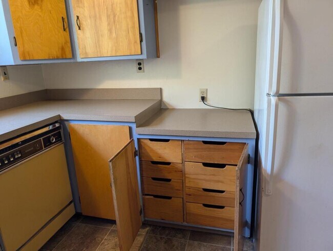 Building Photo - 2055 NW Beca Ave