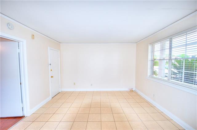 Building Photo - 318 Ridgelake Dr