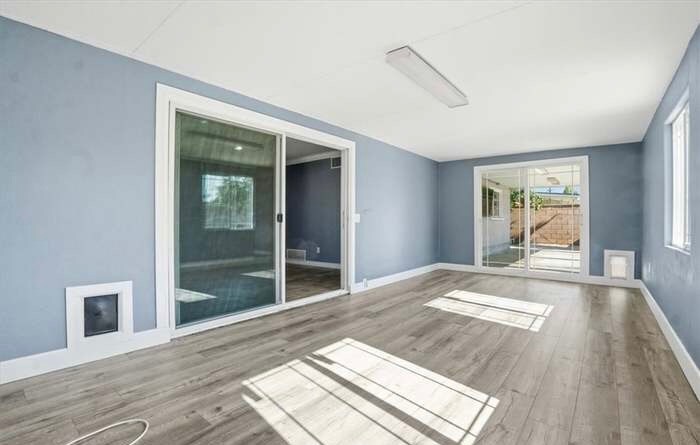 Building Photo - 10380 Hole Ave