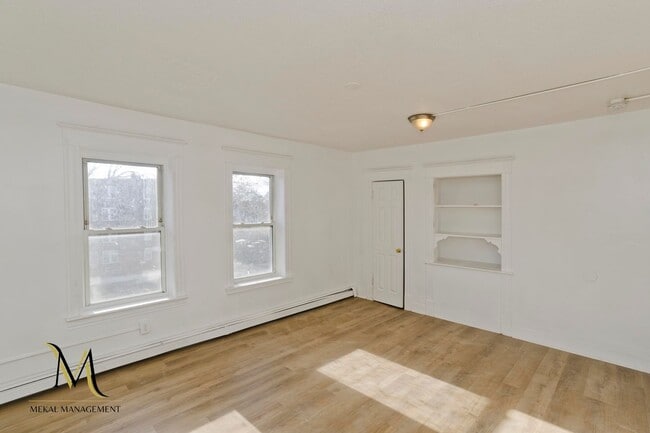 Building Photo - 528-532 Union Street