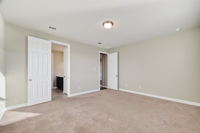 Building Photo - 2131 Islawild Wy