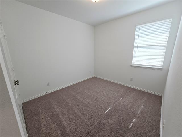 Building Photo - 712 Roanoke Dr