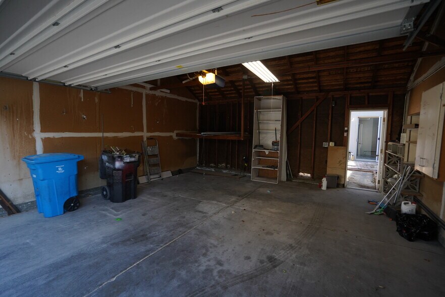 Building Photo - 2396 Shoreside Ct