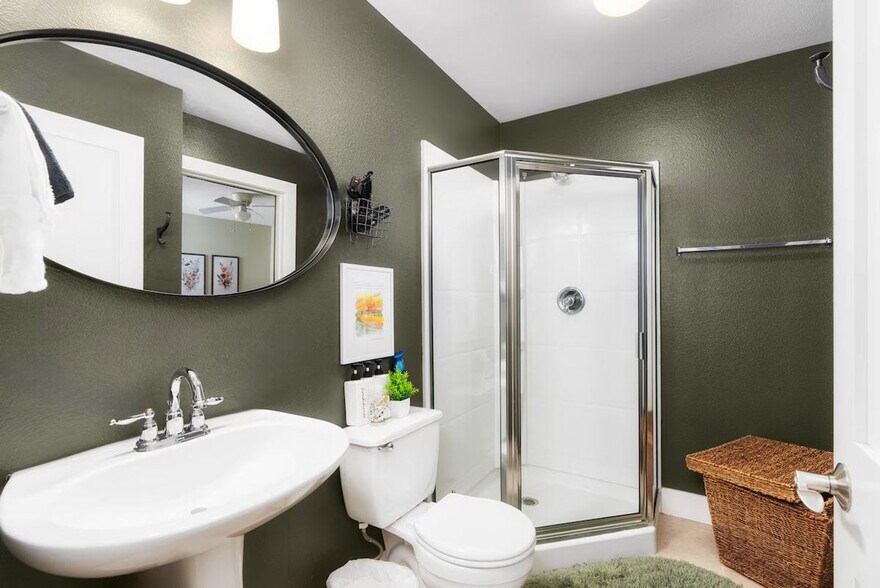 Building Photo - 709 Colonial Park Blvd