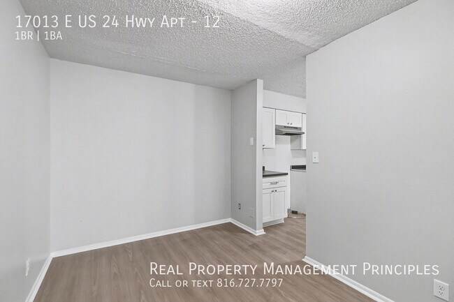 Building Photo - 17013 E US 24 Hwy Apt-12