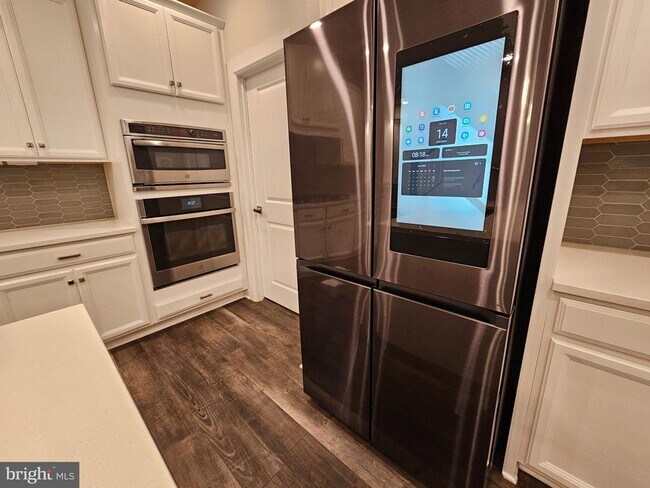 Building Photo - 2502 Vivaldi Ln