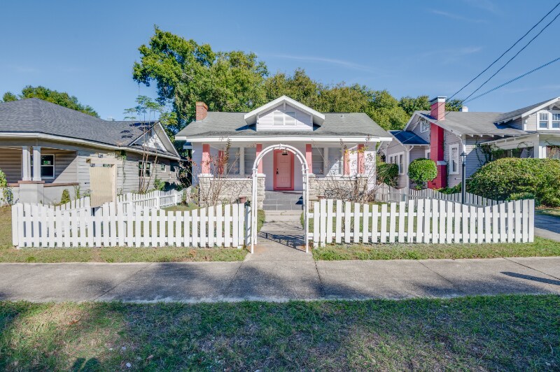 Primary Photo - 427 E Washington Ave