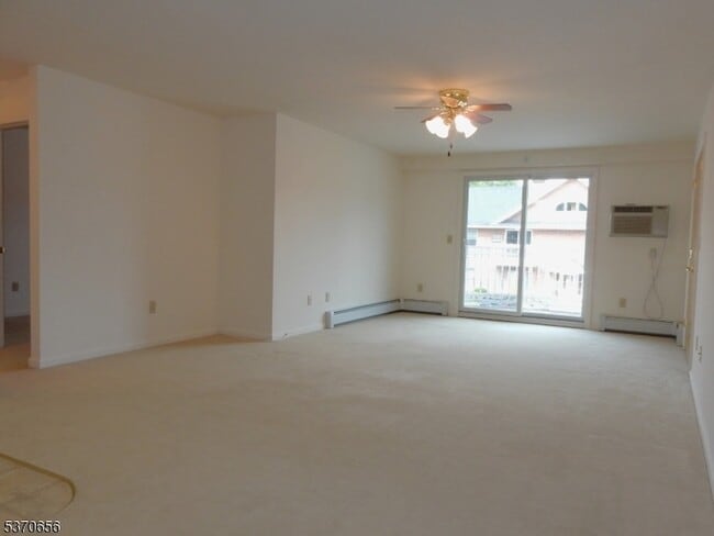 Building Photo - 59 Jane Dr