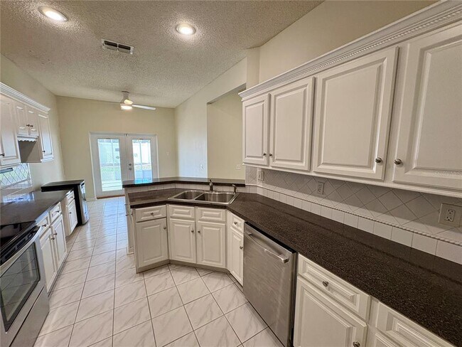 Building Photo - 4652 56th Terrace E