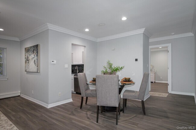 Building Photo - 92 S Clinton Ave