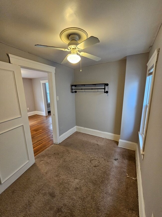 Building Photo - Spacious 2 Bedroom in Tremont!!!