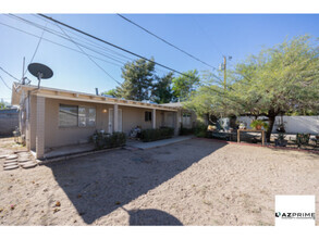 Building Photo - Welcome Home to this Charming 2/1 Phoenix ...