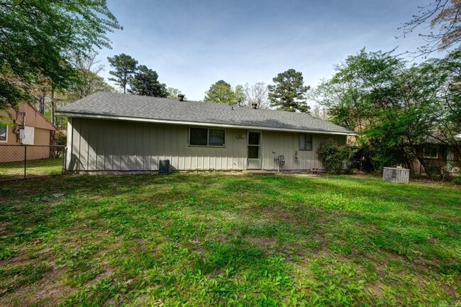 Building Photo - 7815 Moore Dr