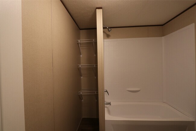 Building Photo - 16501 E Emerson Cir