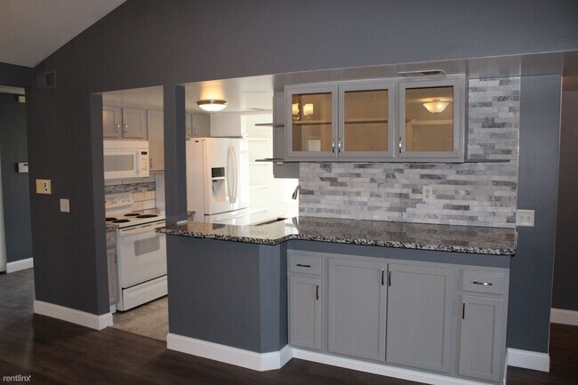 Building Photo - 3 br, 2 bath Condo - 857 Brandon Ave 857B