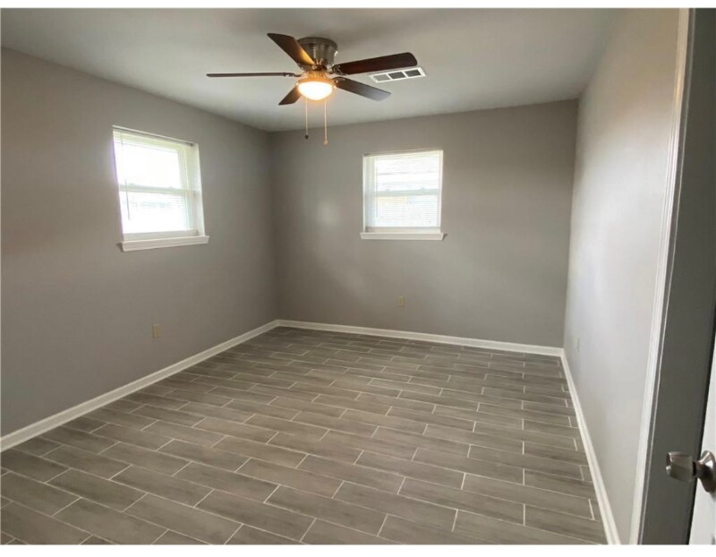 Building Photo - 2814 Pakenham Dr