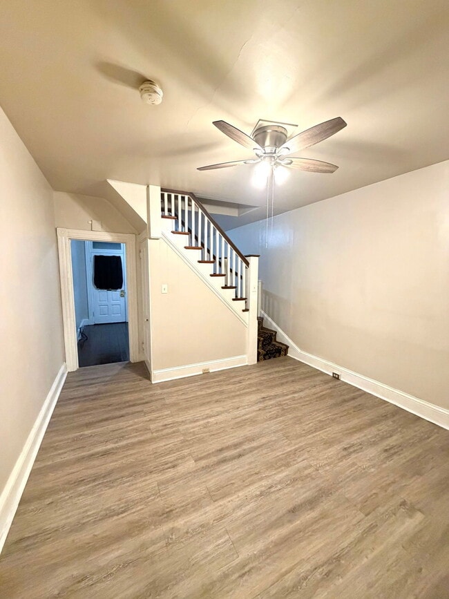 Building Photo - 526 Howard Ave