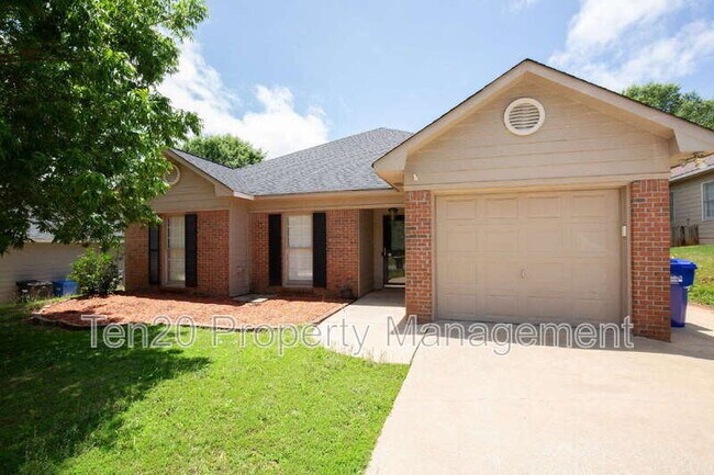 Building Photo - 1018 Sugar Mill Dr