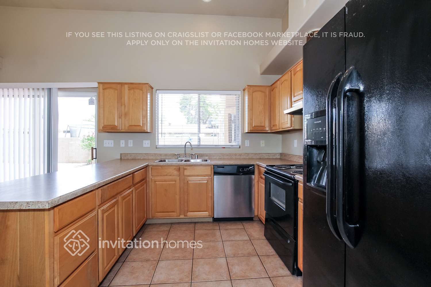 Building Photo - 1017 N 61st Dr