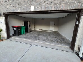 Building Photo - 6923 Lebec Dr