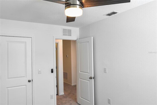 Building Photo - 38061 Elby Ln
