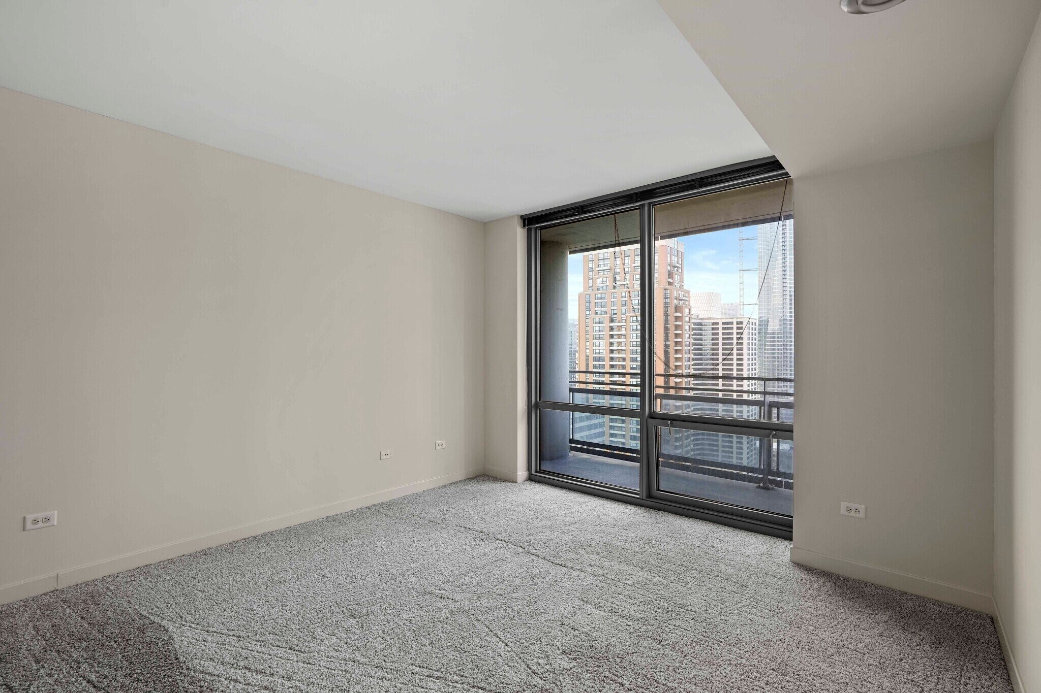 Building Photo - 1245 S Michigan Ave