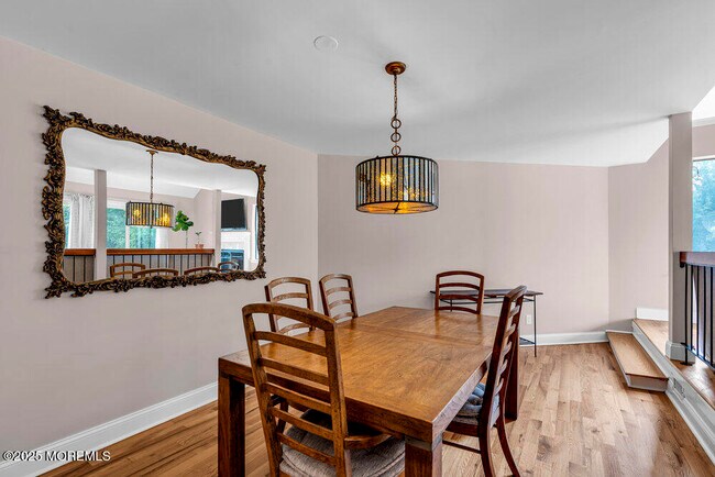 Building Photo - 18 Cotswold Cir