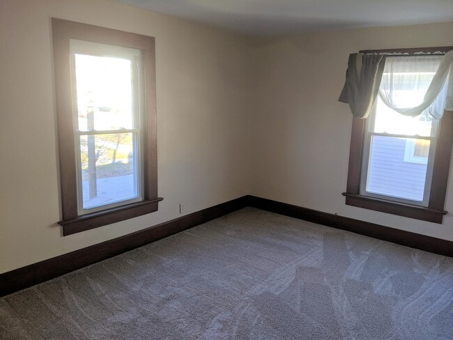 Building Photo - 135 Griswold St