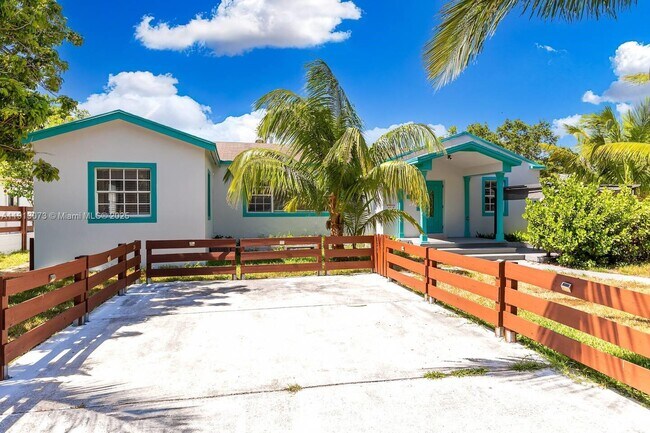 Building Photo - 1629 Johnson St