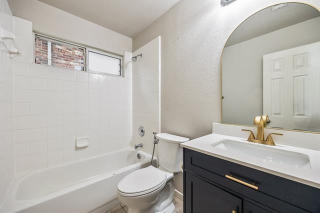 Building Photo - 8100 Twin Oaks Dr