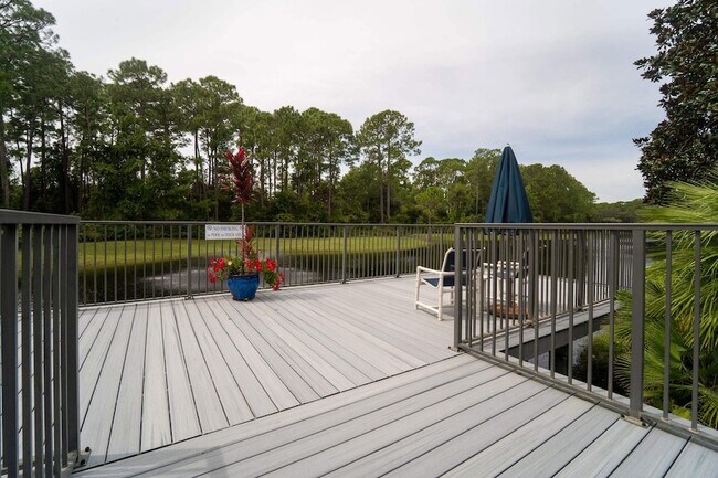 Building Photo - 101 Laurel Wood Way