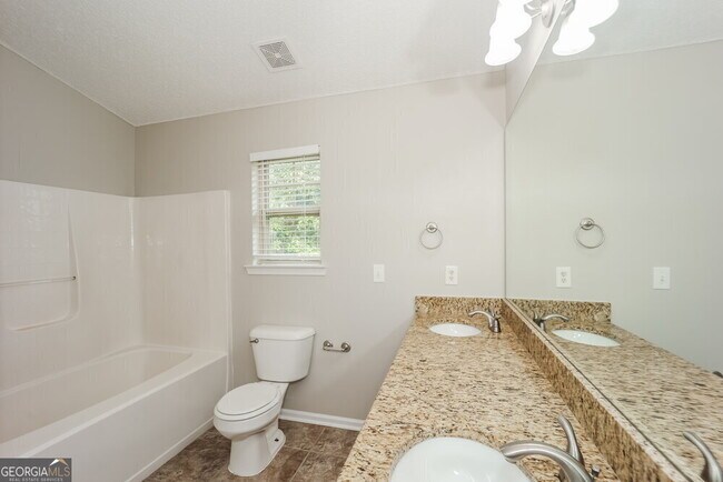 Building Photo - 3076 Broadleaf Trail Rd