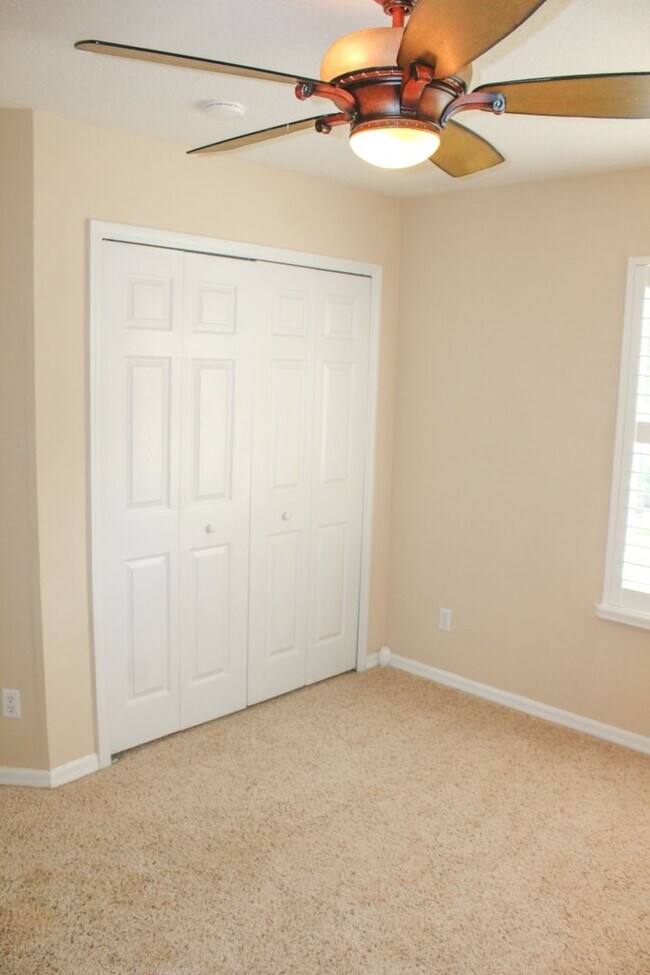 Building Photo - 14252 Confetti Dr