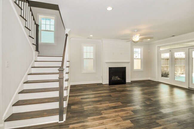 Building Photo - Beautiful Home in Wilmington - $200 Off First Month Rent (If Approved)