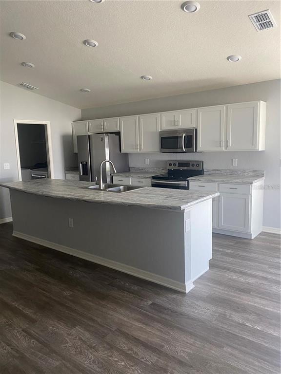 Building Photo - 6320 Gardner Dr