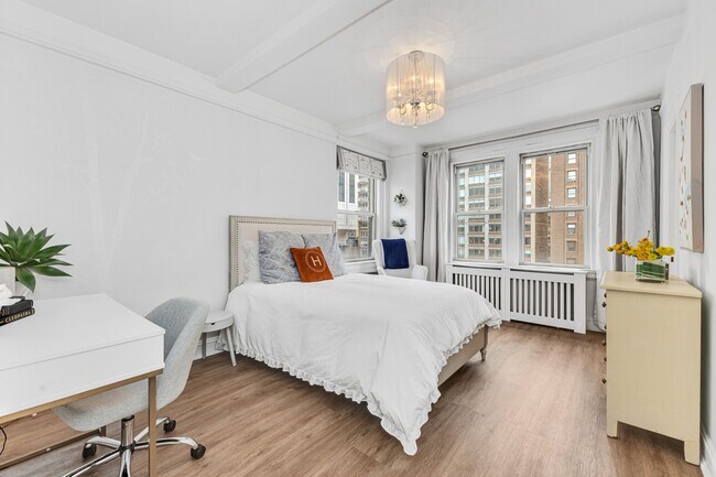 Building Photo - 400 E 59th St