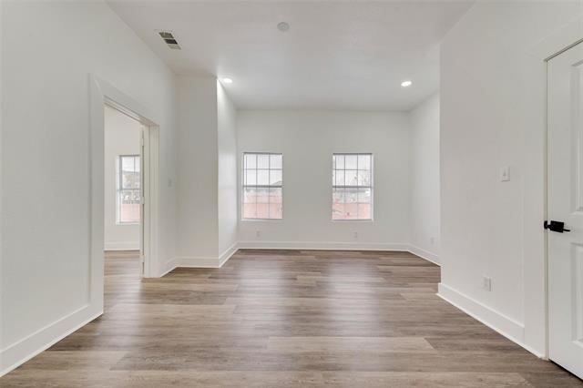 Building Photo - 506 N Lancaster Ave