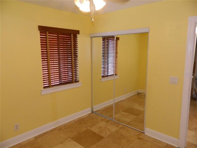 Building Photo - 266 Orienta Point St